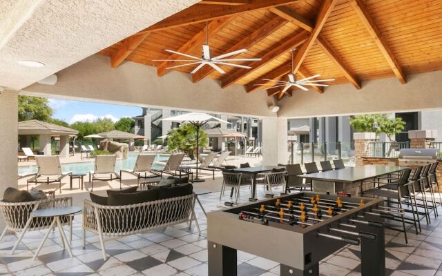 CozySuites at Kierland Commons