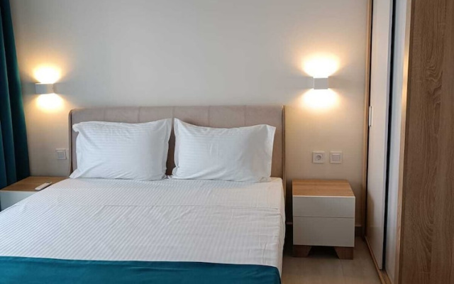 Navarino Luxe Suites with Sea View