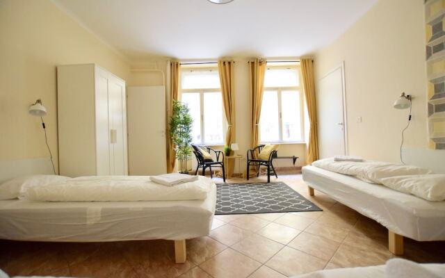 Budget Apartment by Hi5 - Révai köz