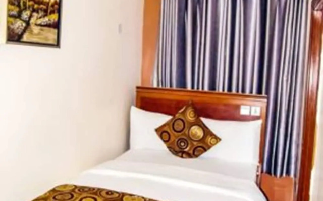 Royal Jatoz Hotel and Suites