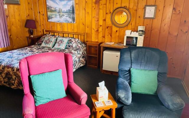 Cedars Motel