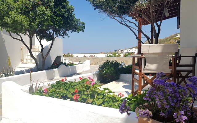 Petros Studios & Suites