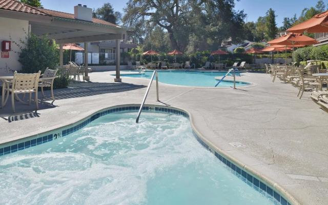 Riviera Oaks Resort
