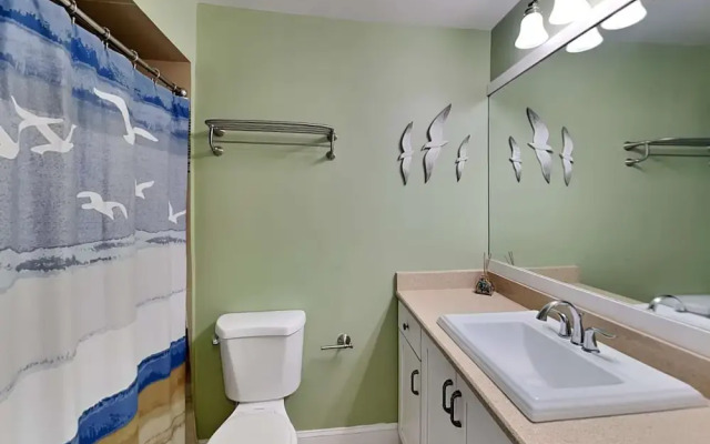 Oceanfront Luxury 2BR Condo New Rental
