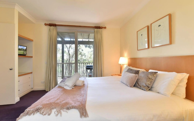 Villa Spa Executive 1br Pinot Resort Condo located within Cypress Lakes Resort (nothing is more central) – Guest Rooms – Pokolbin