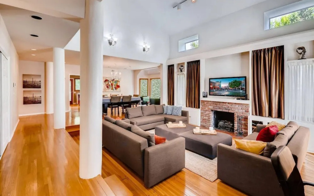 Amazing Quiet & Serene West Hollywood 5 Bedroom House Near Everything! (K1)