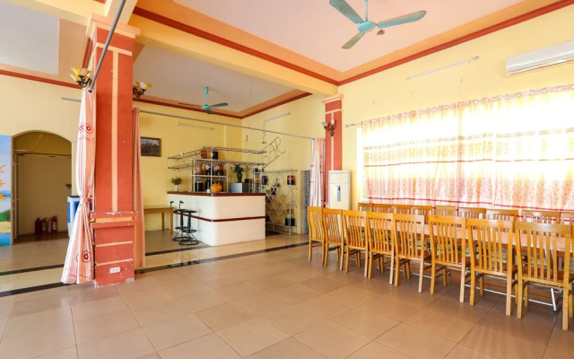 OYO 593 Bach Duong Hotel