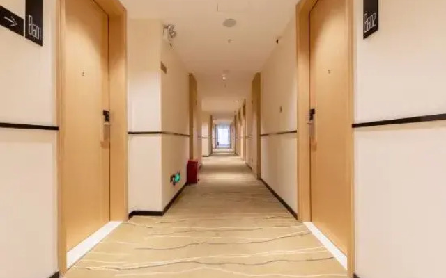City Comfort Inn
