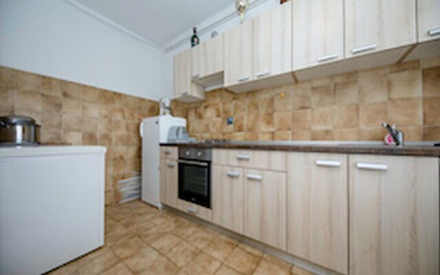 Apartments & Rooms Green Bay