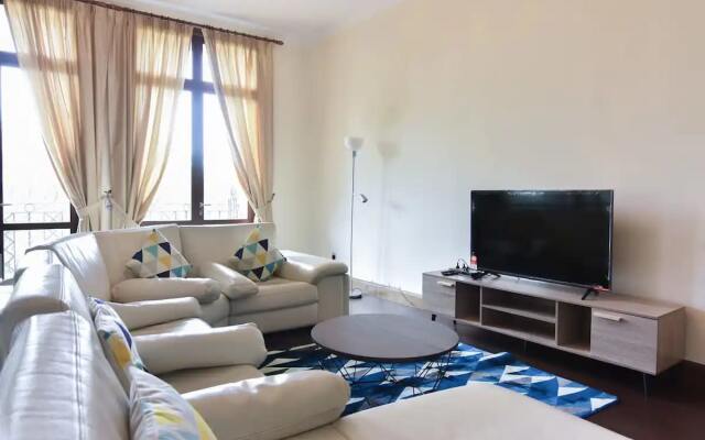 A Spacious & Cozy 5BR Unit in Ampang FREE Parking