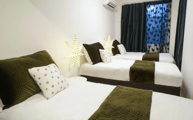 Hotel Blue Empire in Shinjuku – Guest Rooms – Tokyo