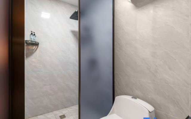 Yiju Hotel (Hohhot Baoquan Zhuang Beijing No.4 Middle School) – Bathroom – Hohhot
