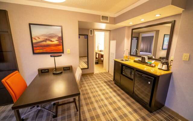 Embassy Suites by Hilton Kansas City Overland Park