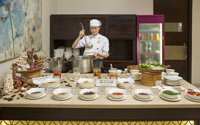 Holiday Beach Hotel Danang