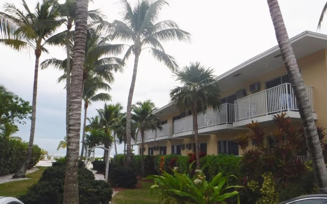 Waterside Inn on the Beach