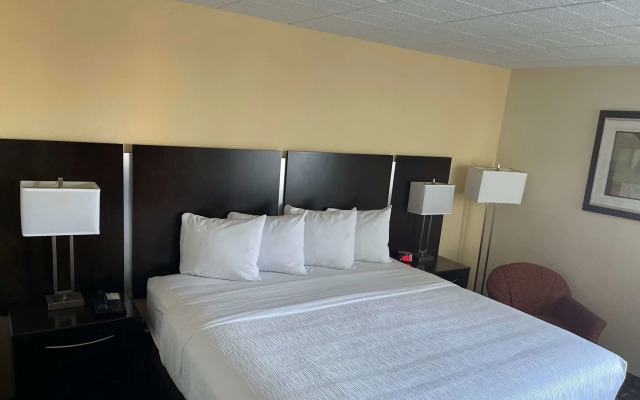 Comfort Inn Dunmore - Scranton East