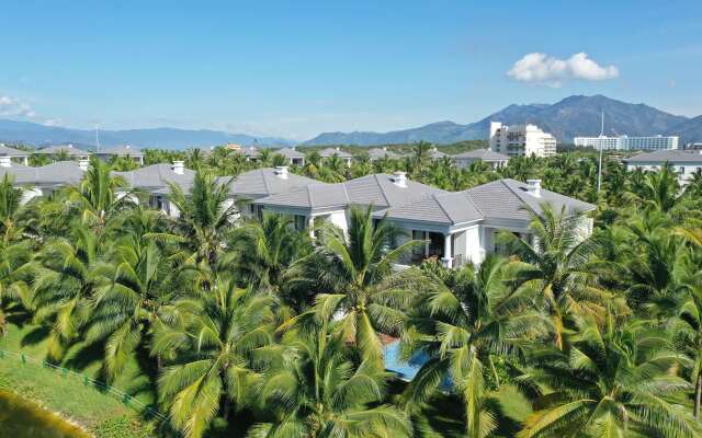 Melia Vinpearl Cam Ranh Beach Resort