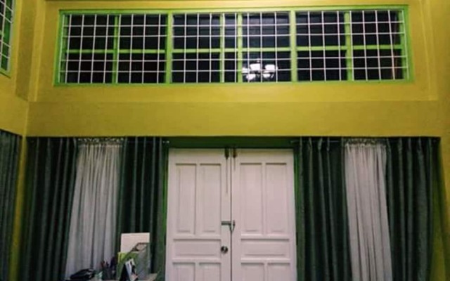 Asistin Transient House