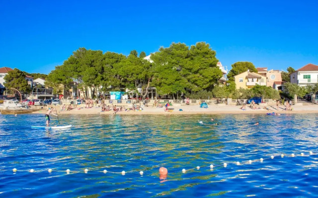 Beachfront Apartment Gaj 7