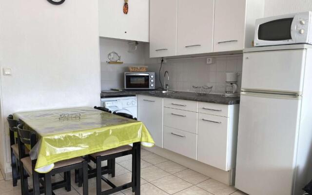 Appartement Balaruc-les-Bains, 1 pièce, 2 personnes - FR-1-553-24