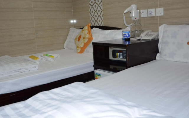 Everest Hostel