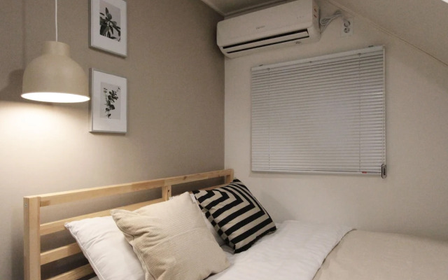 Neat House Hongdae