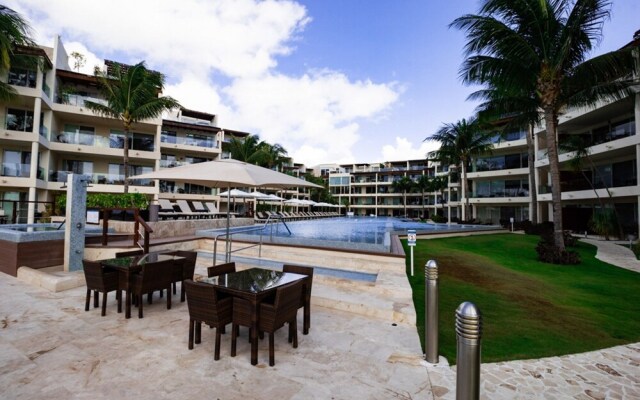 Elements 223 2 Bedroom Condo by Redawning
