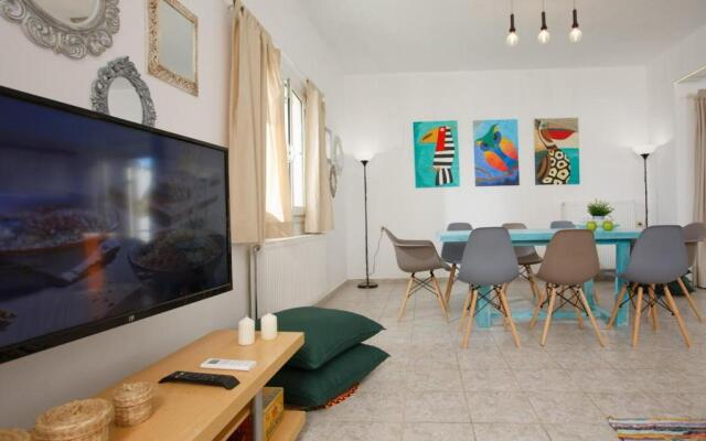 Bright and stylish 3 bedroom apartment