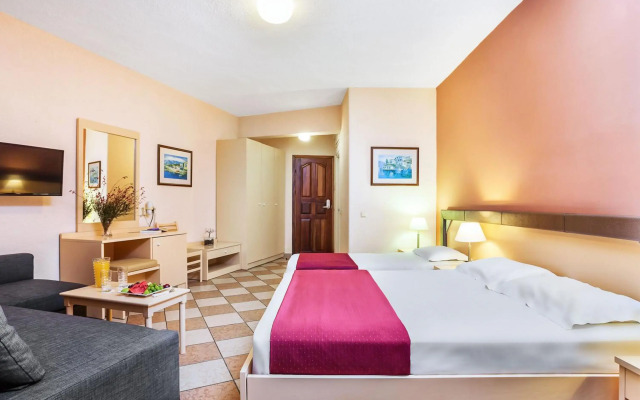 Palladium Hotel