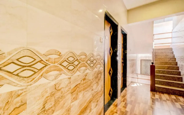 OYO Flagship 807946 Anand Niwas