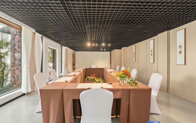 Haikou Mulian Daoxiang Healing Hotel