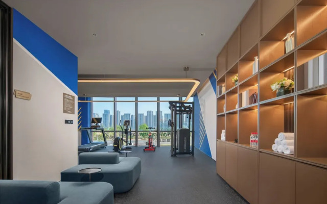 Holiday Inn Express Qingdao City Balcony by IHG