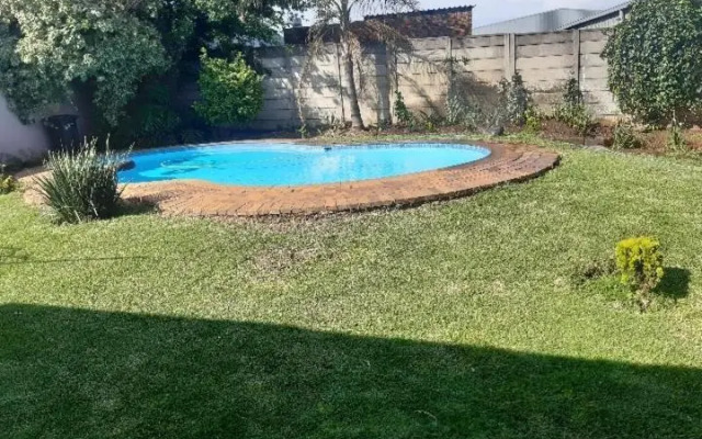 Gugu's Private and Cosy Guest Suite 3