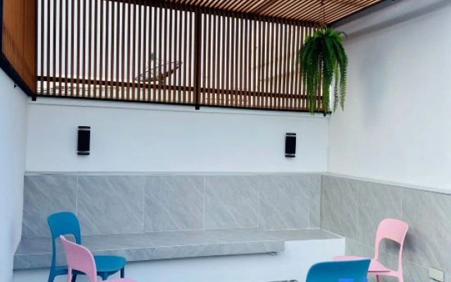 Stylish Modern Home 4Bedroom 7Bed 200m BTS PhraKhanong, 10min ThongLo