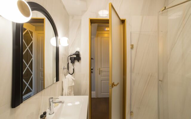 Castellano Hotel & Suites