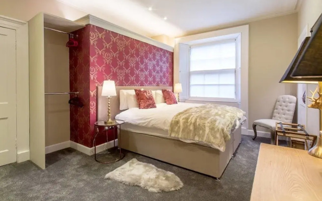 Wall Street Journal Featured 3bed/3bath Apartment