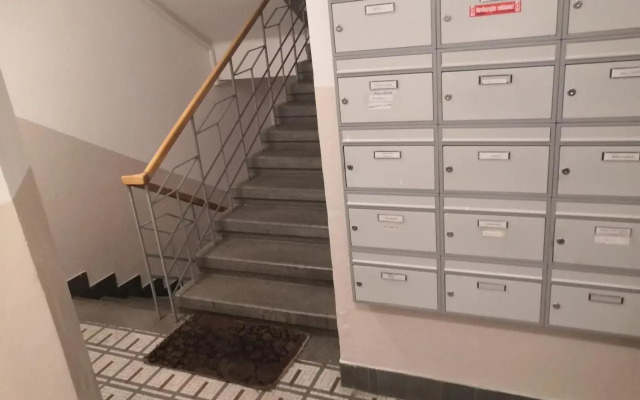 Economy flat 18 minutes from Vaclavske namesti