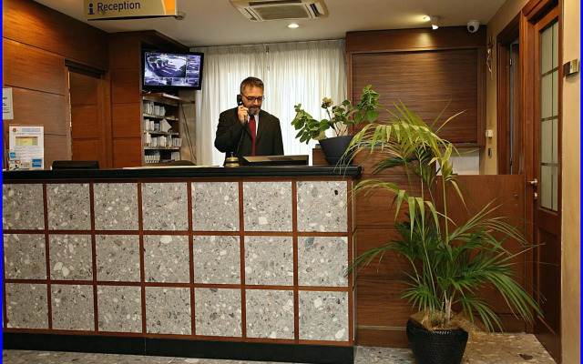 Hotel Meeting