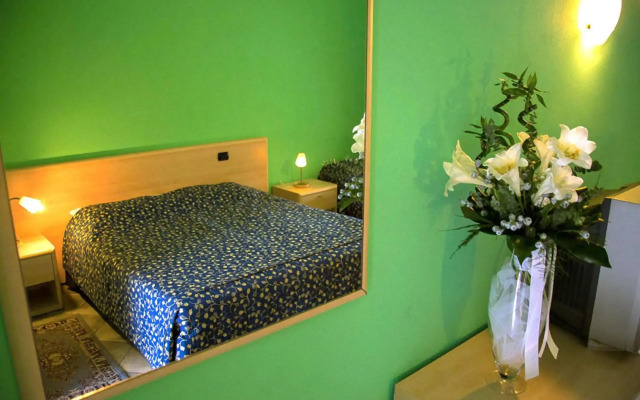 Sayanora Hotel & Park