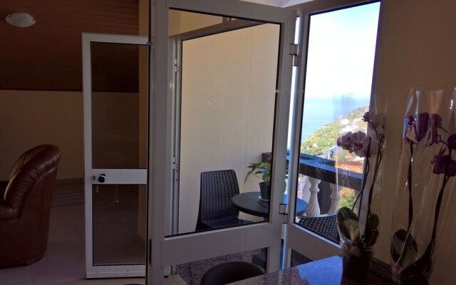 Lucy Lighty Apartment - ETC Madeira
