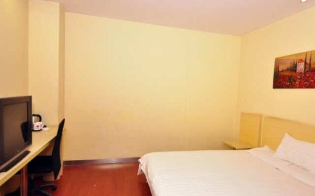 Hanting Express Dezhou Train Station