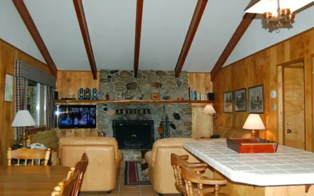 19B Ackley's Place