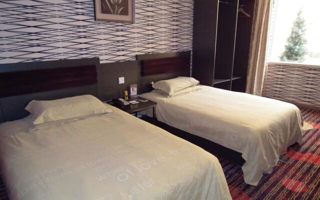 Green League Hotel