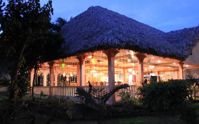 Amor Farm Beach Resort