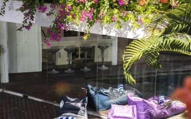 Villa La Sirena 2 Minutes From Beach 3 Bedroom Villa by RedAwning