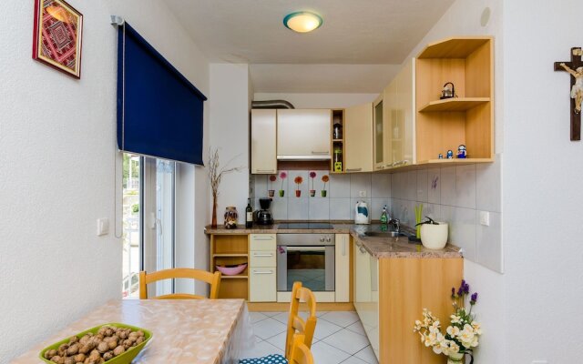 Comfortable Apartment With Amazing Seaview and Private Balcony,free Parking,wifi