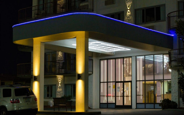 Park Tower Inn