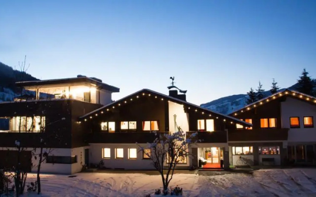 Wohnen by Lizzy Rohrmoser