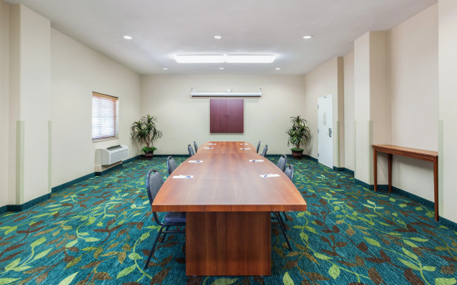 Candlewood Suites Lake Jackson Clute by IHG