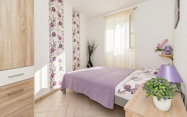 Awesome Home in Vodnjan With Wifi and 6 Bedrooms